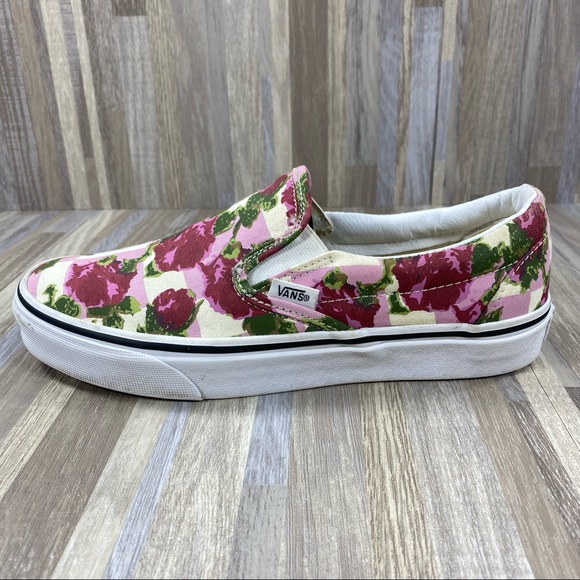 Vans Shoes - VANS Classic Slip-on